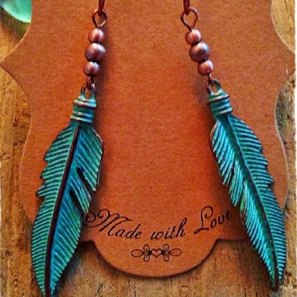 HP!  Boho Cowgirl Turquoise Feather Earrings - Picture 7 of 8